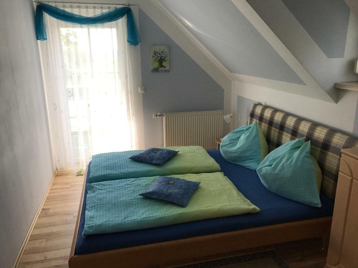 Gaestehaus Lindenhof Jennersdorf Esterno foto