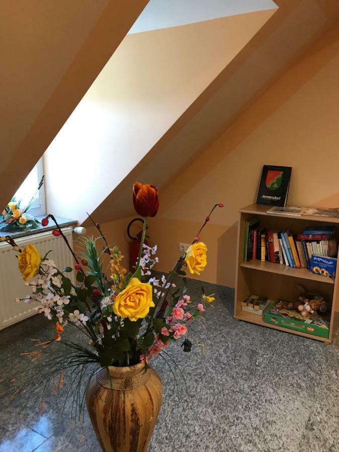 Gaestehaus Lindenhof Jennersdorf Esterno foto