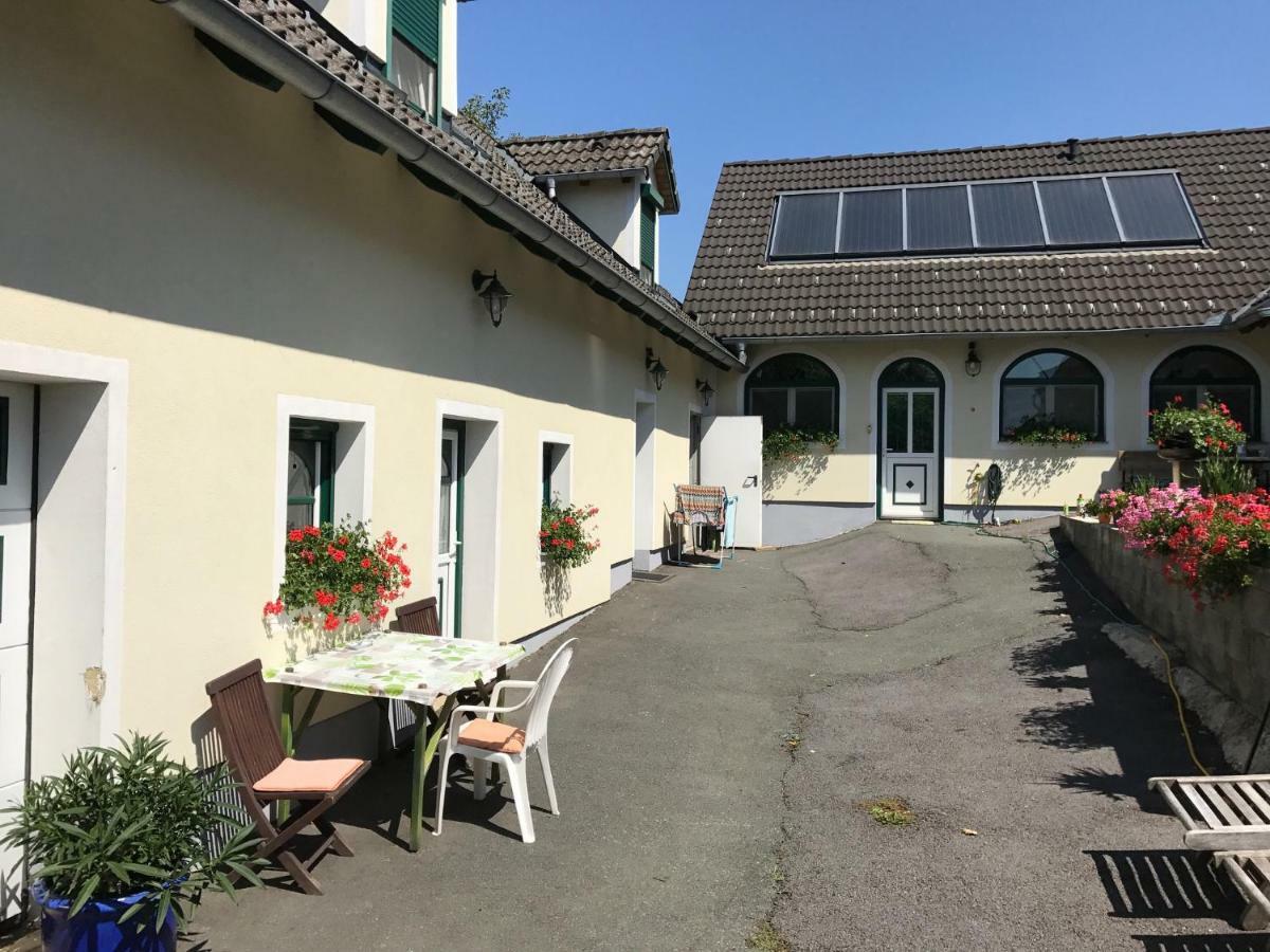 Gaestehaus Lindenhof Jennersdorf Esterno foto